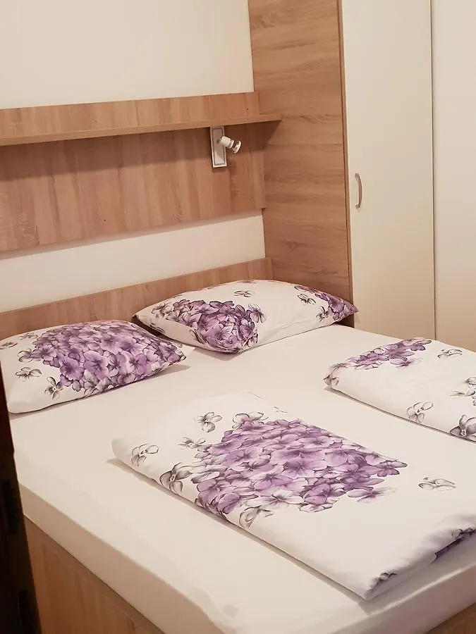 Guest House Lavanda 2 Njivice Kroatien