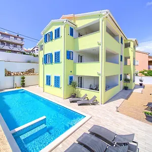 Mali Nono Apartman